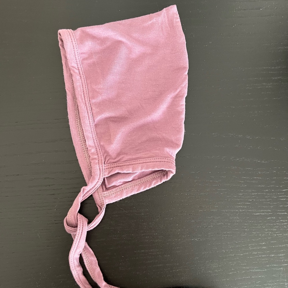 Kate Quinn elf hat (purple)